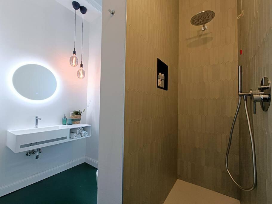 Stylish Flat Near Station And City Center 科莫 外观 照片