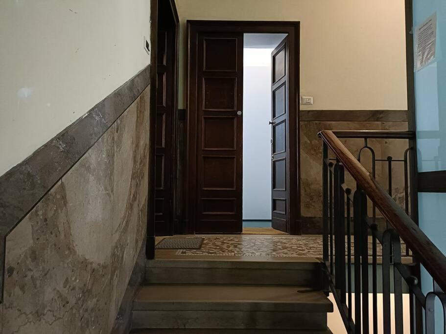 Stylish Flat Near Station And City Center 科莫 外观 照片